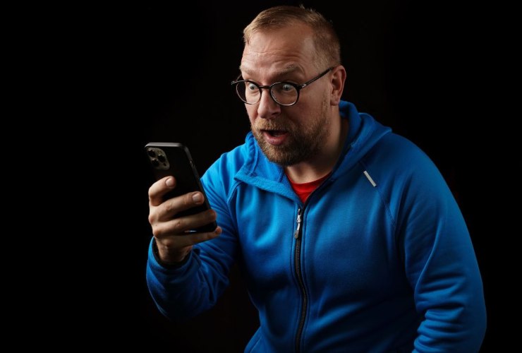 Se avete questo cellulare dovete restituirlo