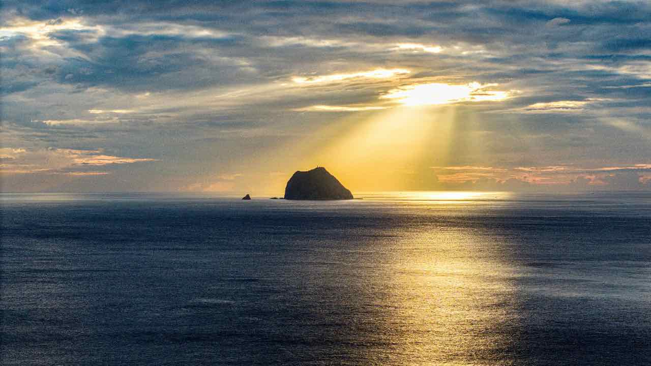 vacanze mare - estate - isola - pexels - skyvape
