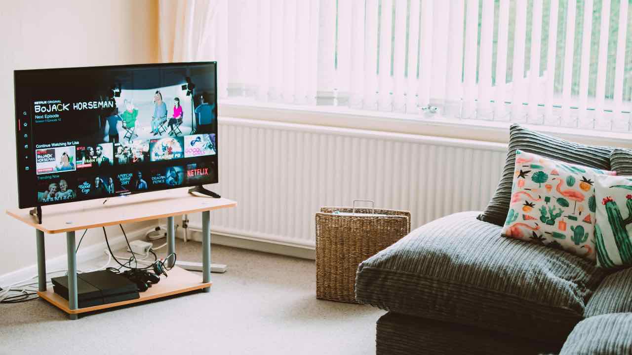 tv - pexels- skyvape