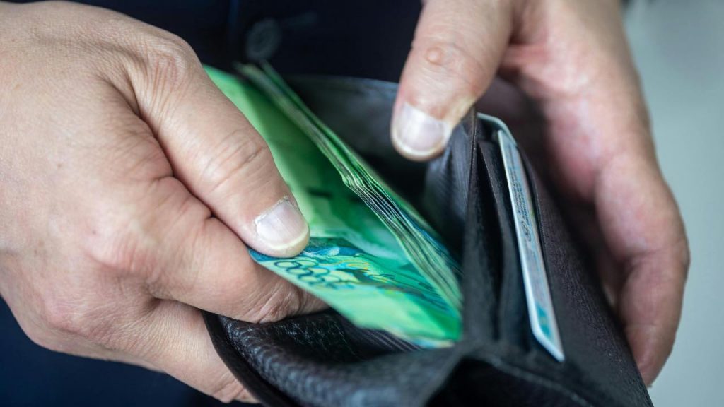 ULTIM’ORA- ALLARME BANCHE, CONTI CORRENTI BLOCCATI in Italia: dal 31 Luglio il FISCO interviene e blocca i soldi I Non puoi prelevare né fare bonifici