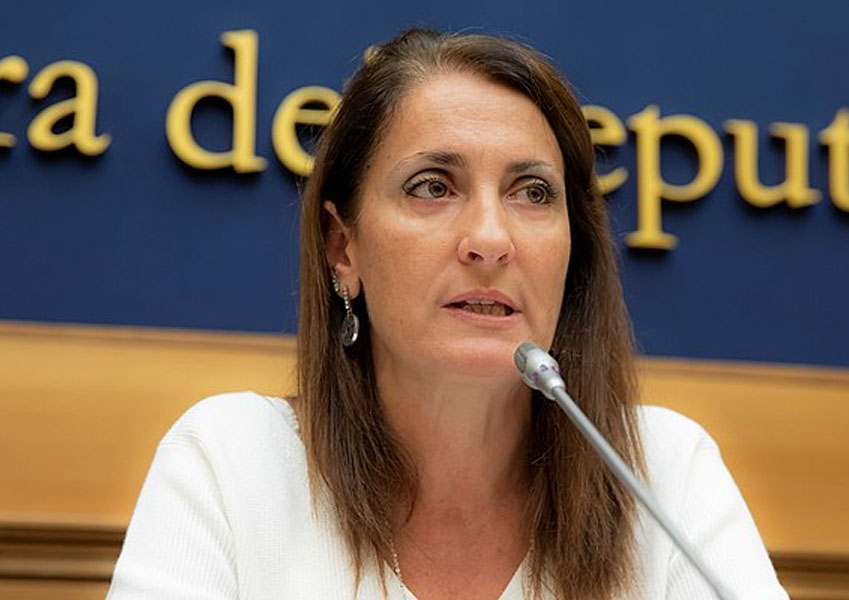 Carla Ruocco: “Non ho firmato nessun emendamento contro le sigarette elettroniche”