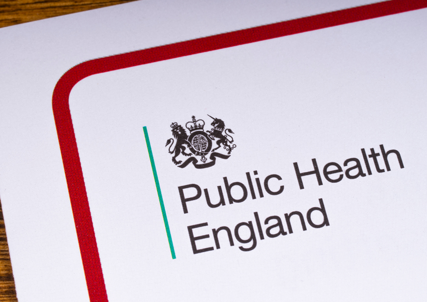 Regno Unito (PHE): False paure che impediscono ai fumatori di smettere di fumare con le sigarette elettroniche