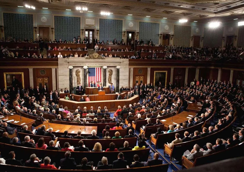 USA: Al vaglio del Senato il divieto per le spedizioni postali nazionali di sigarette elettroniche