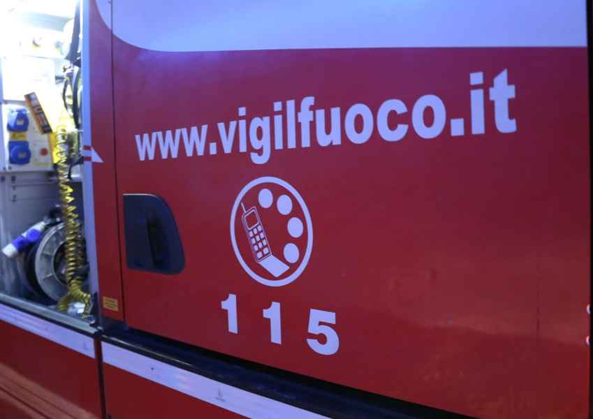 Valverde di Cesenatico: Scintilla dalla sigaretta elettronica e prende fuoco il letto