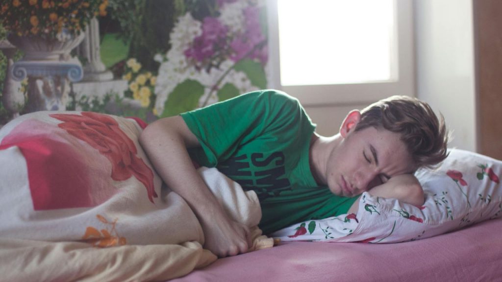 sonno dormire - letto - pexels-j skyvape