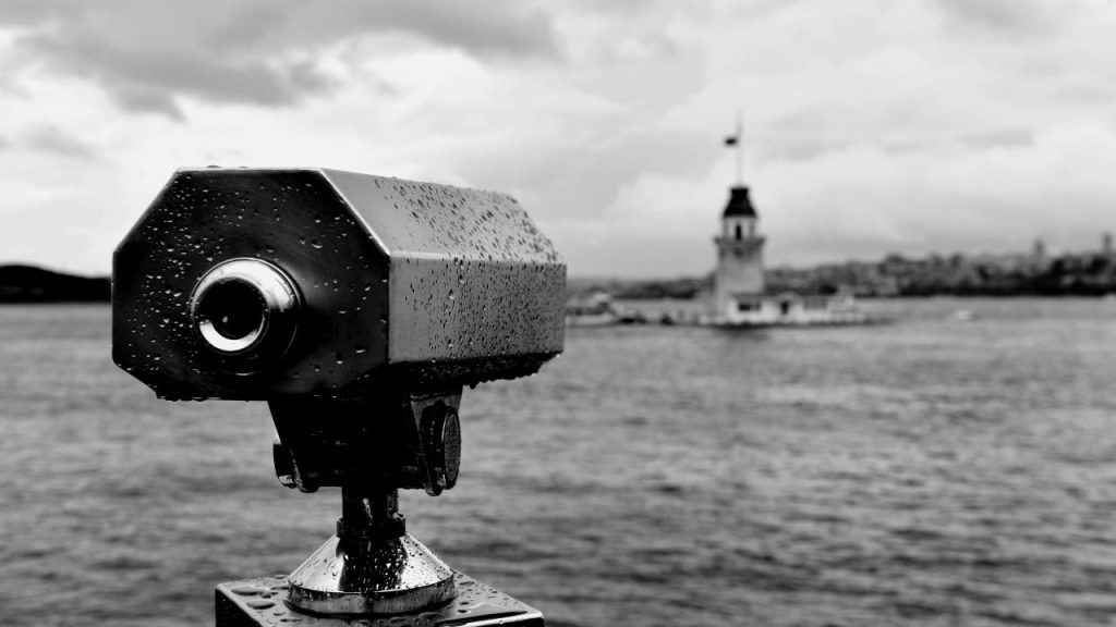 porto, analisi. cannocchiale - pexels- skype